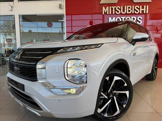 MITSUBISHI OUTLANDER 2.4 PHEV SIGNATURE S-AWC DHT MITSUBISHI OUTLANDER 2.4 PHEV SIGNATURE S-AWC DHT